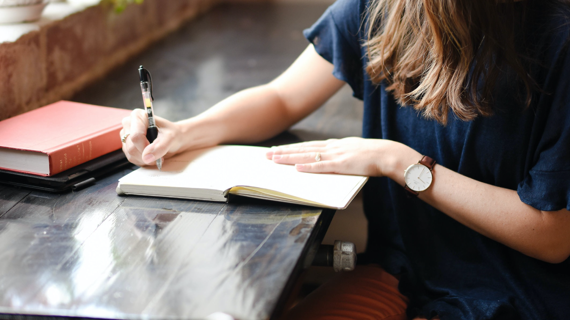 Capa do artigo Motivação para estudos: dicas e 100 frases de motivação para estudar mais e melhor